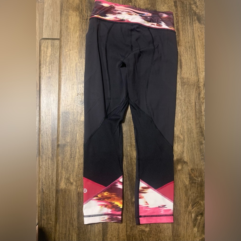 Lulu leggings size 4